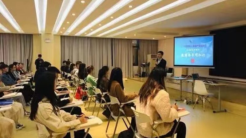 心理咨询师零基础入门：揭秘从学习到就业的完整路径**